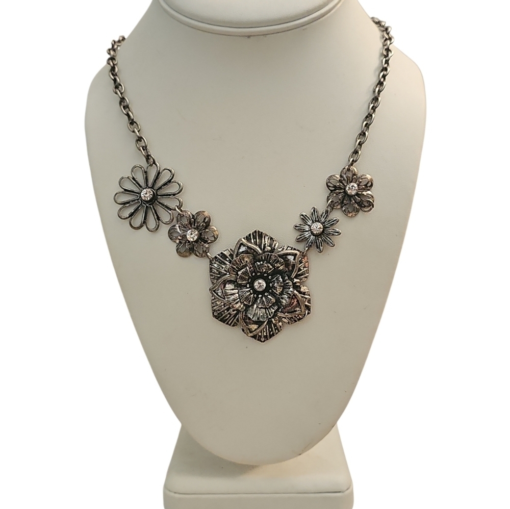 Vintage Enchanted Forest Floral Silver Necklace With CZ